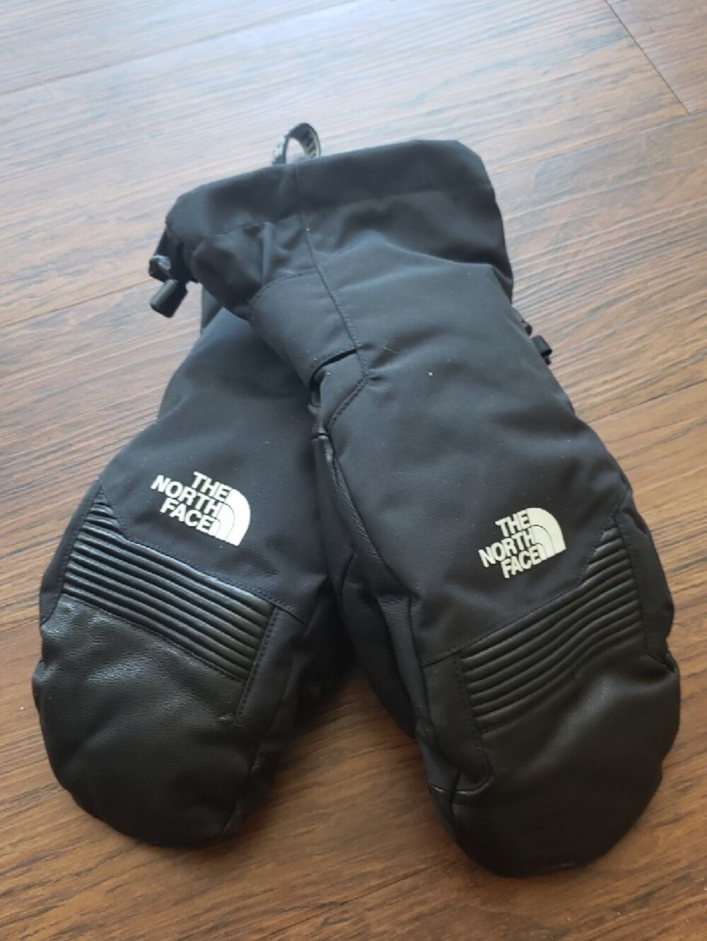Northface Black SKi Snowboard Mittens Leather Palm And Tip Size S Unisex